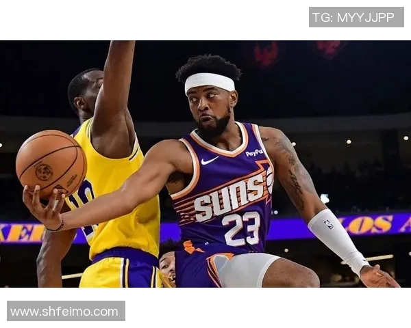 25分+5记三分!湖人奇兵大迸发,打爆1.34亿后卫,小鬼当家太牛了